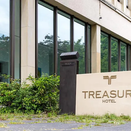 The Treasury Hotel *