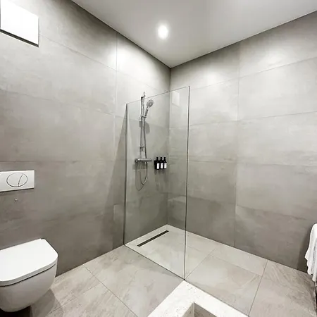 The Treasury Hotell Neuss