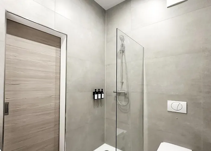 The Treasury 호텔 *